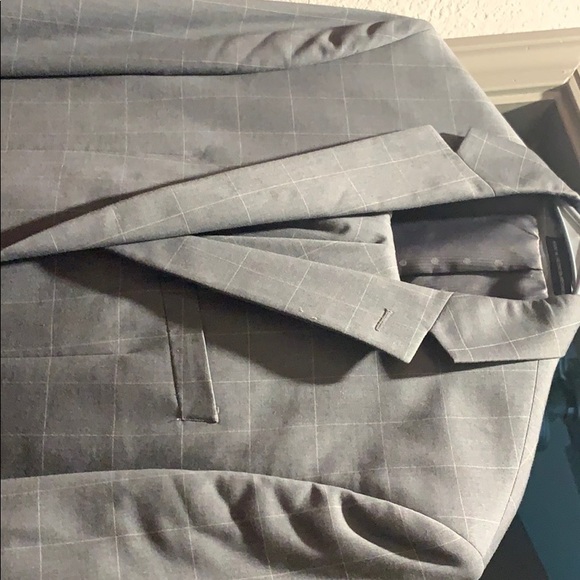 Perry Ellis 2 Piece suit